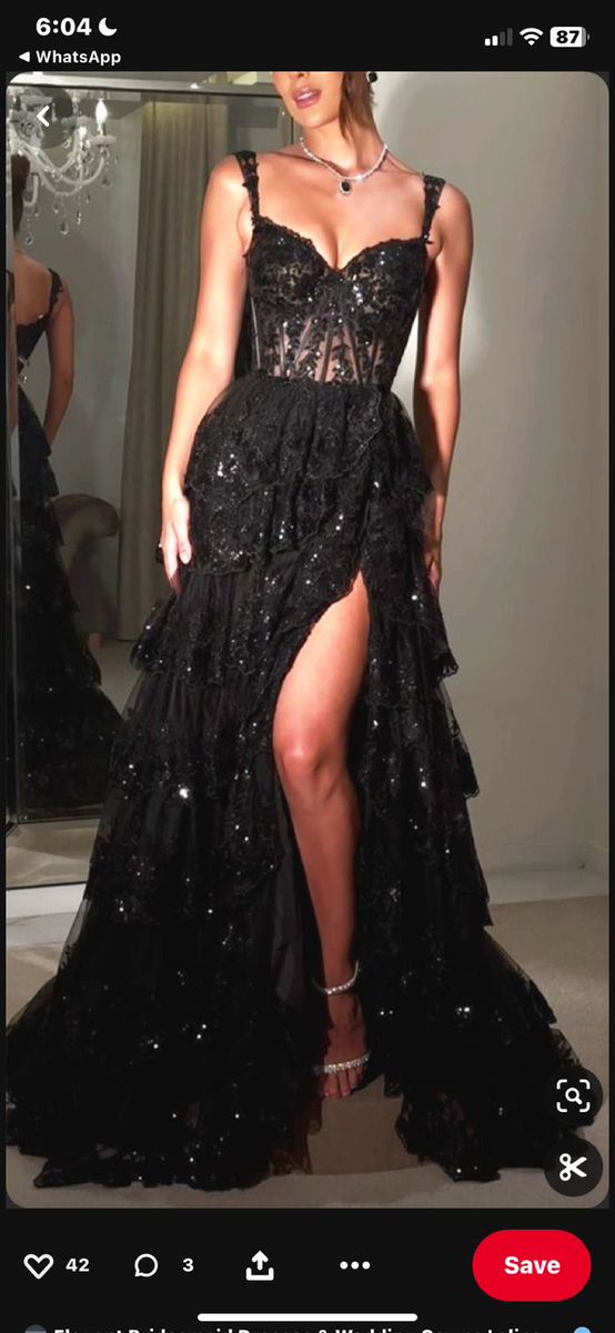 Black Prom Dress Long Elegant, Black Grad Dresses, Black Corset Dress Long, Grad Dresses Black, Corset Ball Dress, Ball Dresses Red, Prom Dresses With Corset, Black Ball Gown Dress, Black Corset Prom Dress