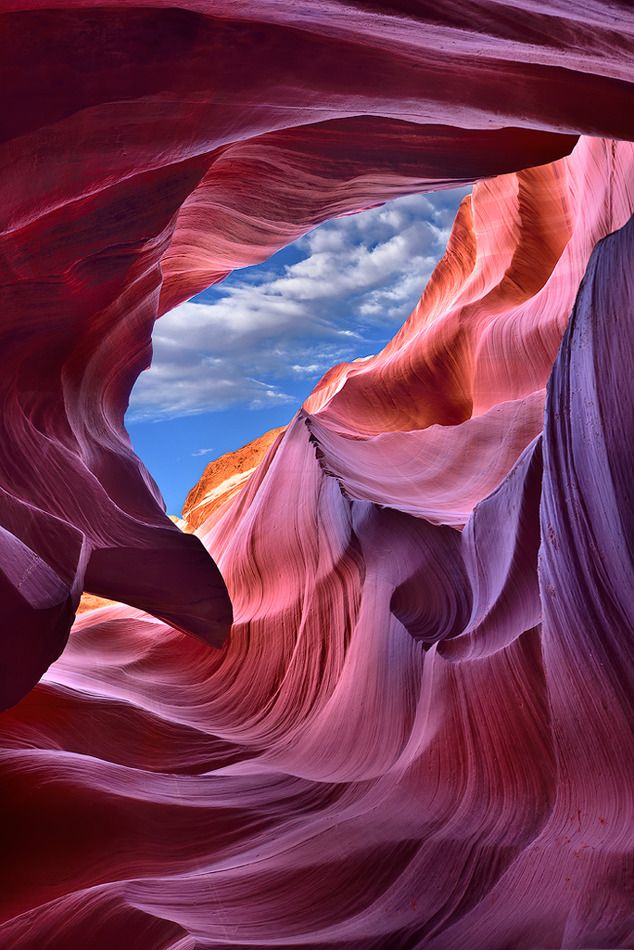 an image of the inside of a canyon