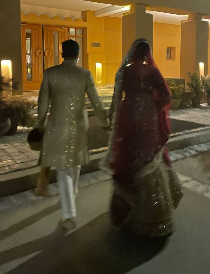 Desi Wedding Aesthetic, He Cheated, Aesthetic Photo Ideas, South Asian Aesthetic, Desi Love, Cheated On, Red Lehenga, My Kind Of Love, Desi Wedding