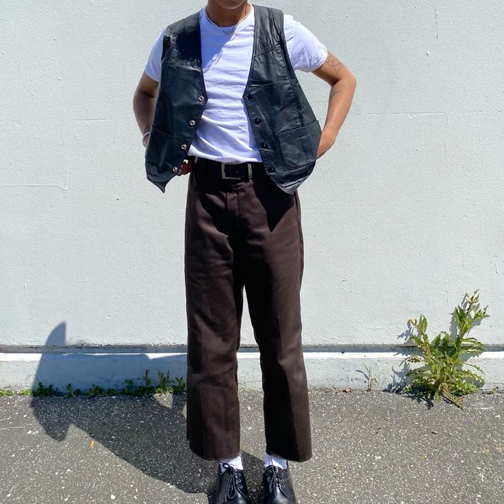 Vintage Vest Outfit Men, Vest Outfits Men Aesthetic, Transmasc Formal Wear, Cropped Pants Men Outfit, Men Vest Outfits Casual Street Styles, Leather Vest Outfit Men, Vest Outfits Men Streetwear, Vintage Outfits Men 90s, Vintage Vest Outfit