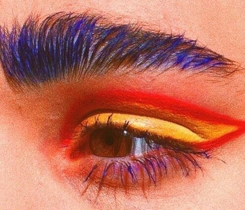 Primary Color Makeup, Sparkle Emoji, Fall Wedding Makeup, Aesthetic Artsy, Yellow Makeup, Show Makeup, Beauty Makeup Photography, Makeup Organization Vanity, Graphic Eyeliner