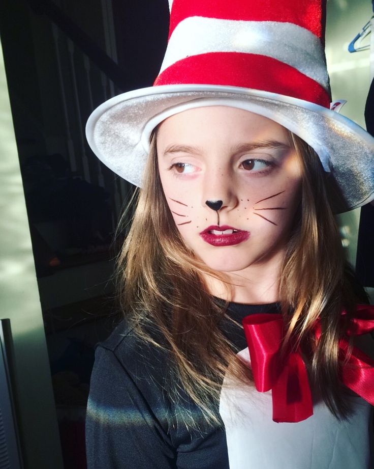 Cat And The Hat Makeup, Cat In The Hat Makeup For Kids, Cat In The Hat Face Paint, Cat In The Hat Makeup Woman, Cat In The Hat Makeup, Seussical Makeup, Seuss Costumes, Dr Seuss Preschool Activities, Dr Seuss Costumes