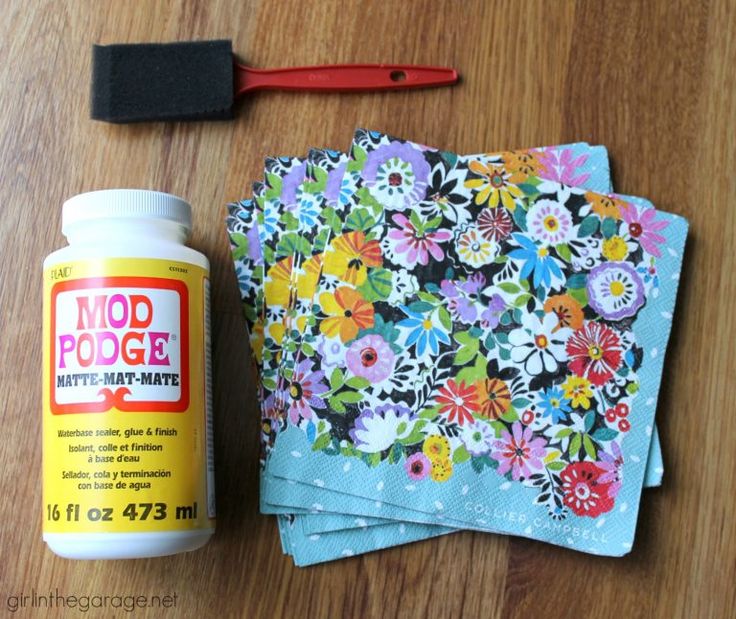 the supplies needed to make this diy flowered napkins are laid out on a table