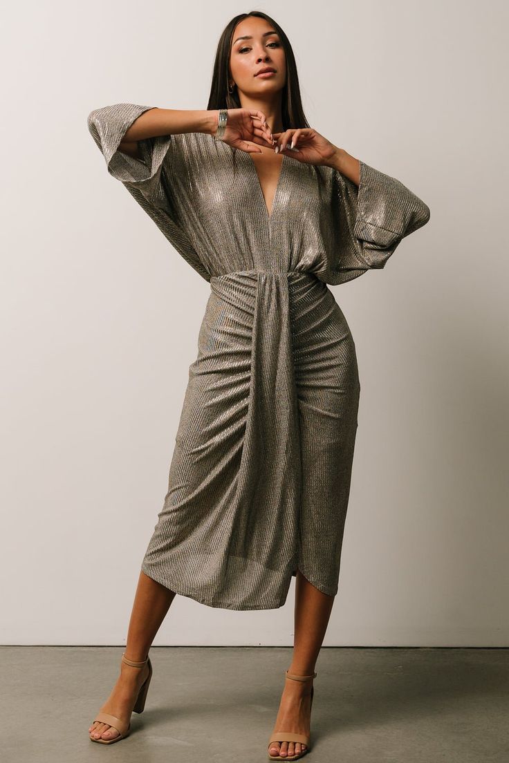 Ciara Ruched Midi Dress | Silver Metallic Semi Formal Dresses Curvy, Cocktail Dress Classy Plus Size, Shoes For Grey Dress, Metallic Party Dress, Metallic Midi Dress, Cheap Wedding Guest Dress, Engagement Party Dresses For Guest, Elegant Christmas Party Dress, Curvy Cocktail Outfit