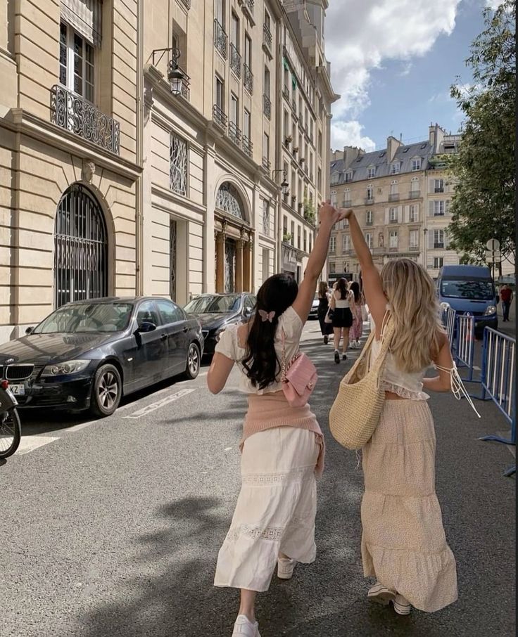 Walking Down The Street, Living In London, Paris Aesthetic, Paris Trip, Best Friends Aesthetic, Me And Her, Bestie Goals, Euro Summer, Being A Woman