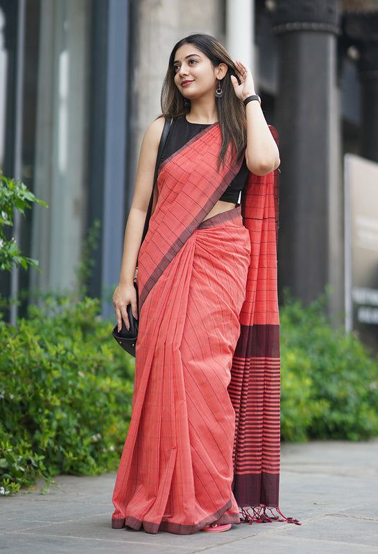 Formal Saree, Cotton Saree Blouse Designs, Simple Saree Designs, New Saree Blouse Designs, Cotton Saree Designs, Checked Blouse, Simple Sarees, Saree Designs Party Wear, Indian Fashion Saree