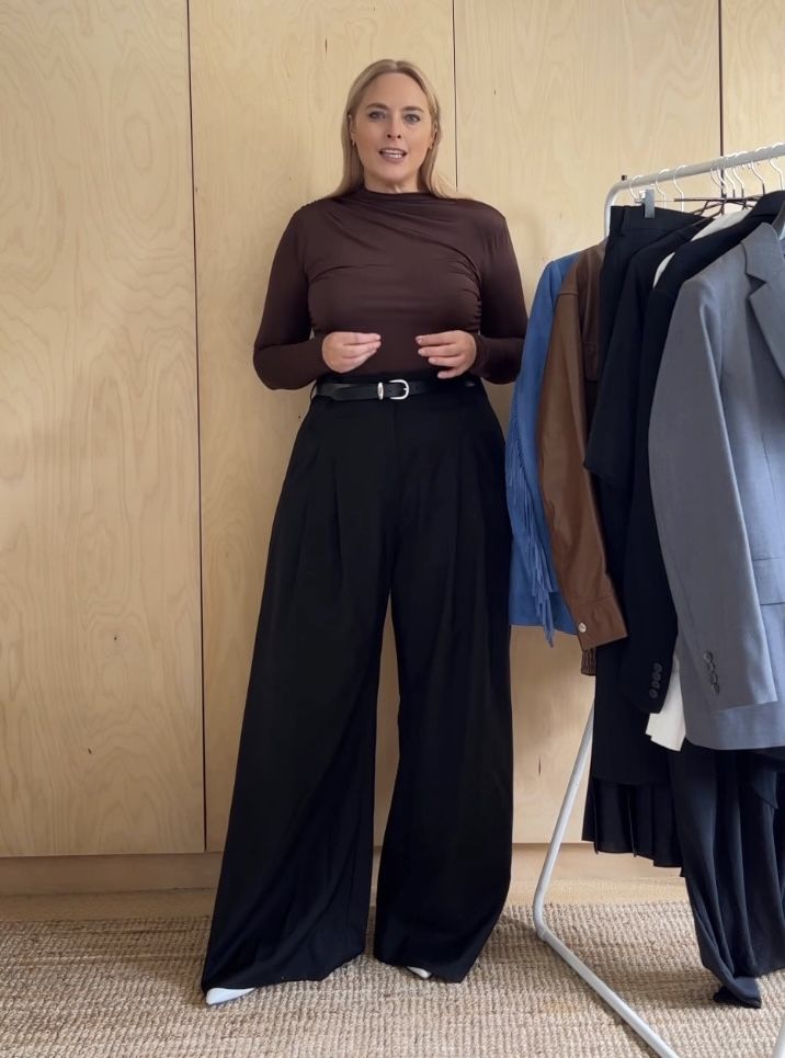 Curvy Slacks Outfit, Classy Outfits Big Size, Medium Size Work Outfits, Curvy Office Outfit Work Clothes, Office Attire Women Midsize, Size 10 Office Outfits, Office Chic Outfit Plus Size, Tailored Pants Outfit Plus Size, Midsize Fashion Classy