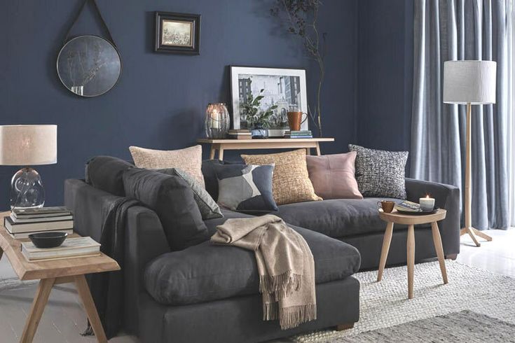 15 inspiring grey and navy living room ideas Dark Grey Sofa Living Room, Blue Couch Living, Gray Sofa Living, Blue Sofa Living, Blue Couch Living Room, Grey Sofa Living Room, Navy Living Rooms, Navy Blue Living Room, Grey Couch Living Room