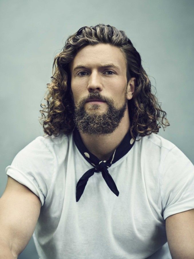 Harald Sigurdsson, Leo Suter, Vikings Valhalla, Male Haircuts Curly, Man Bun Hairstyles, Medium Length Curly Hair, Mens Hairstyles Thick Hair, Men's Long Hairstyles, Beard Hairstyle