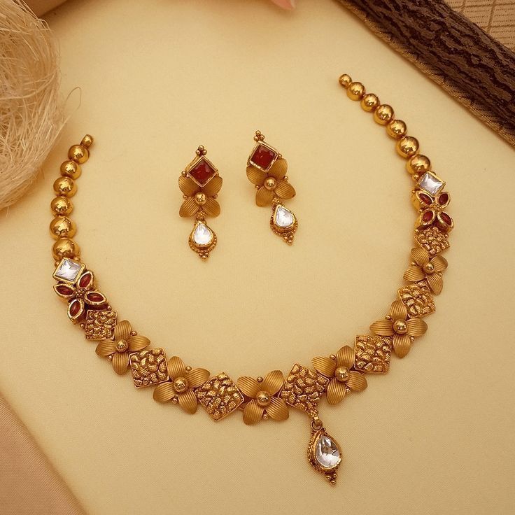 22k Gold Necklace Set Simple, 22kt Gold Necklace, Gold Jwellary Design Necklaces Latest, Gold Unique Necklace, Gold Necklace Set With Earrings, 20gms Gold Necklace Designs Latest, 22k Gold Necklace Indian Jewelry, Gold Jewels Design Set, Gold Necklace Set 20 Grams Latest