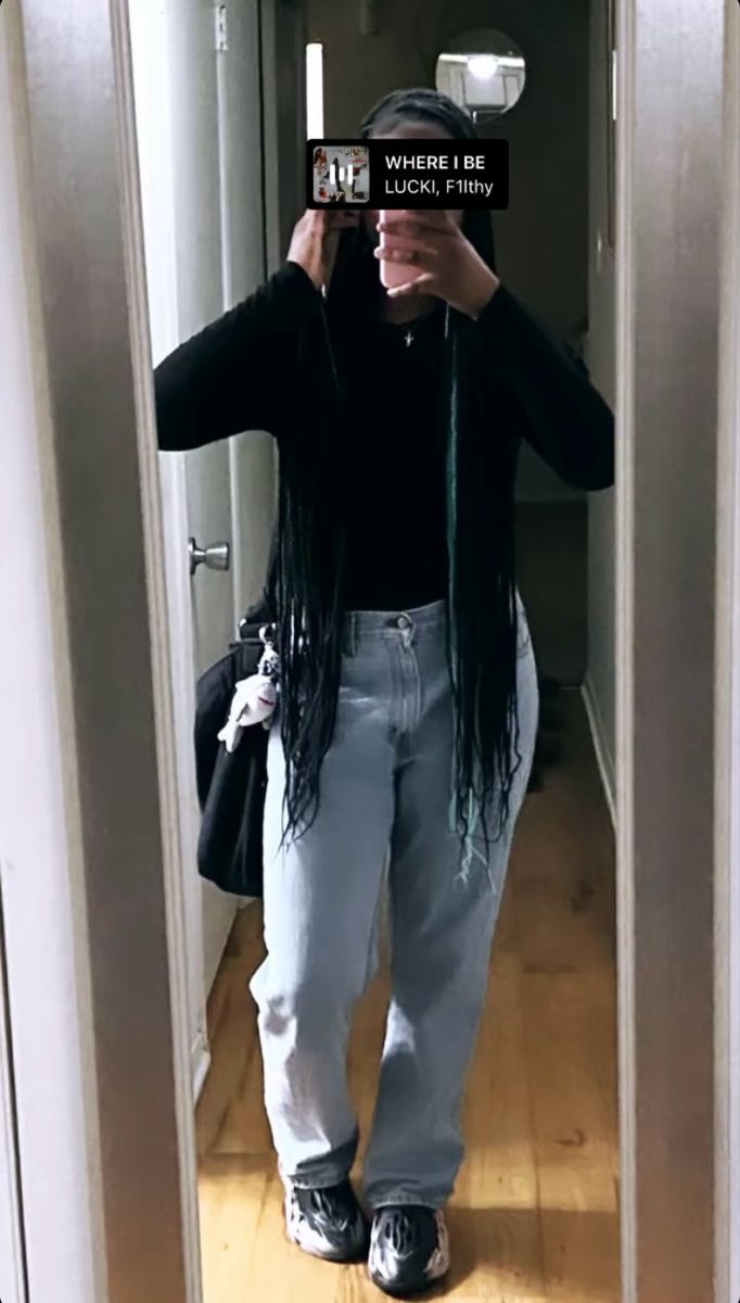 foam runner outfit inspo, baggy jeans outfit inspo, black girl outfit inspo Foam Runners Outfit, Foam Runner Outfit, Outfit Inspo Baggy Jeans, Outfit Inspo Baggy, Runner Outfit, Runners Outfit, Foam Runners, Foam Runner, Baggy Jeans Outfit