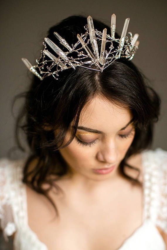 A very fresh crown from our new 2017 collection CRYSTAL MYTHS photographed by Alina Chistova (Berlin based photographer). The Brienne headpiece is created using clear raw quartz and metal tree branches, attached to a headband that will sit comfortably.  Apprx. Hight is 10 cm (highest point).   This very unusual collection was born from the nature appreciation and its treasures. Quartz crystals in their natural shape are an inspiring material that got shaped into crowns and beautiful accessori... Whimsical Bride, Quartz Crown, Crown Crystal, Mermaid Crown, Gold Headpiece, Silver Headband, Crystal Headpiece, Raw Quartz, Modern Accessories