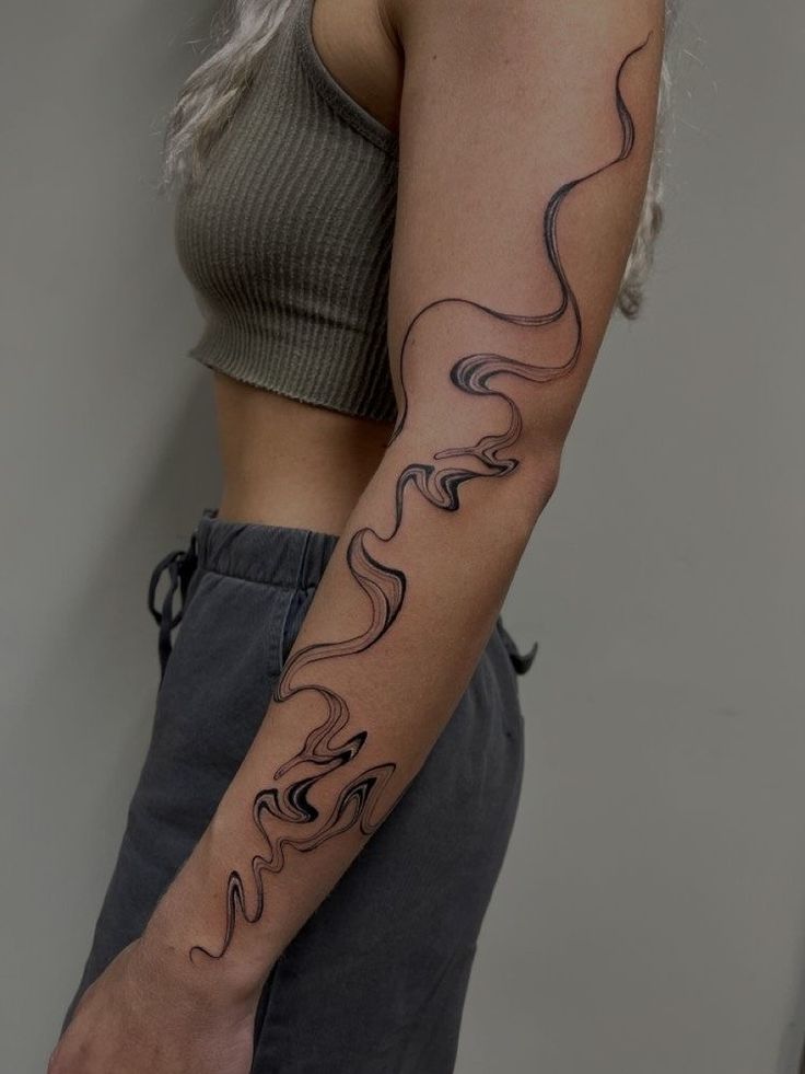 Swirl Tattoo, Abstract Tattoo Ideas, Abstract Tattoo Designs, Discreet Tattoos, Subtle Tattoos, Best Tattoo Designs, Black Ink Tattoos, Elegant Tattoos, Abstract Tattoo