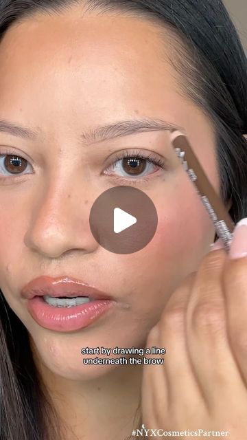 Brown Hair Makeup Tutorial, Thick Eyebrow Shapes For Round Faces, How To Fill In Eyebrows With Pencil, Shaping Brows For Beginners, Eyebrow Tutorial For Beginners Natural, Brow Tutorial Natural, How To Apply Eyebrows For Beginners, Easy Eyebrow Tutorial For Beginners, How To Do Natural Eyebrows