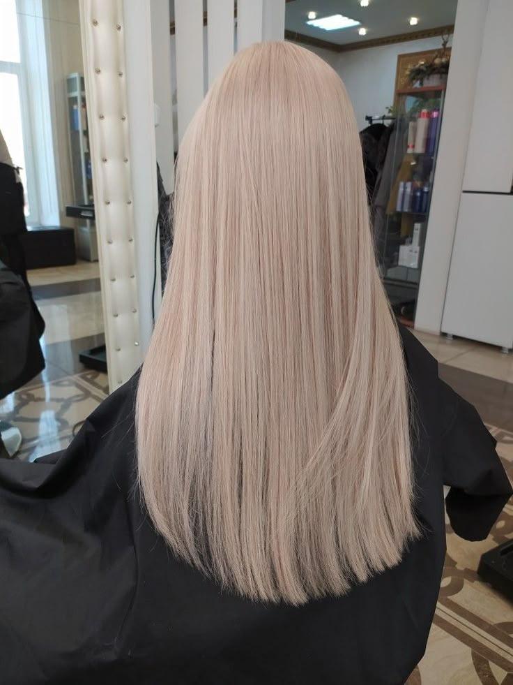 Korean Platinum Hair, White Beige Blonde Hair, Vanilla Hair Color Blondes, White Beige Hair Color, Light Beige Hair Color, Korean Ash Blonde Hair, Cream Colored Hair, White Milk Tea Hair Color, White Milk Tea Hair