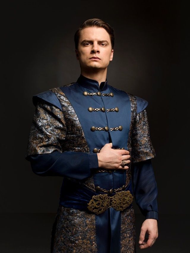 Medieval Clothing Male Prince, Westerosi Fashion, Medieval Clothing Male, Description Ideas, European Clothes, Prince Clothes, Medieval Garb, Medieval Clothes, Historical Dress