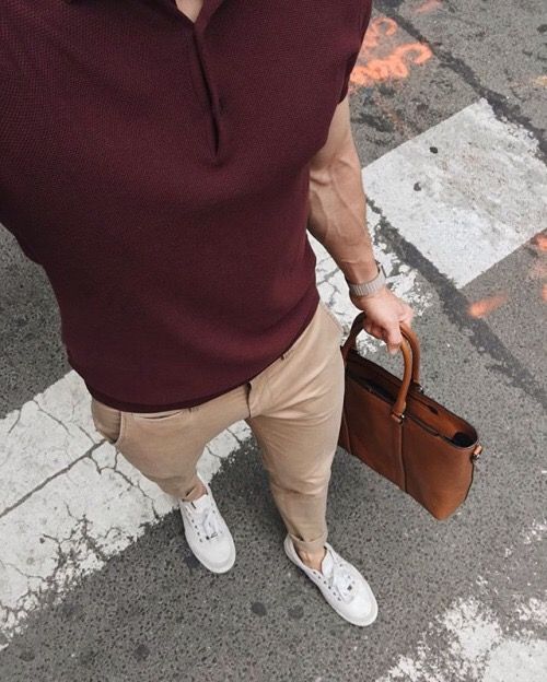 A great example of mens fashion. Casual street style with a bit of class. Hipster Style Outfits, Men's Seasonal Outfits, One Dapper Street, Editorial Vogue, Hipster Mens Fashion, Mens Fashion Urban, Outfit Jeans, Mens Fashion Casual Outfits, Men Fashion Casual Outfits