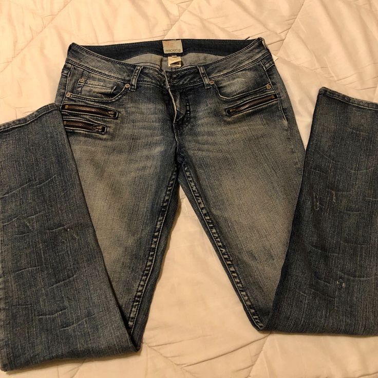 Cool Vintage Style Jeans , Low Waist, Straight Legs, Zipper In The Side Pockets And In The Side Of The Legs . Very Flattering And Sexy New With Tag Y2k Straight Leg Jeans, Clothes Feminine, Straight Jeans Outfit, Grunge Pants, Low Waisted Pants, Punk Jeans, 2000s Jeans, Cool Jeans, Grunge Jeans