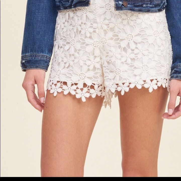 Hollister Floral Lace Shorts White Size 5 Like New Never Worn Description X No Trades. X No Holds. V The More You Bun- Dle, More Savings. O Please Refer To Pic- Tures As They Are Part Of The Description. Feel Free To Ask Ques- Tions! Cute White Summer Pants, Cute White Spring Shorts, Cute High Waist Bottoms For Spring, Cute Fitted Spring Bottoms, Cute Fitted Bottoms For Spring, Cute High Waist Pants For Spring, Cute Short-length Bottoms For Spring, Cute Short Length Bottoms For Spring, Cute Fitted Bottoms For Day Out