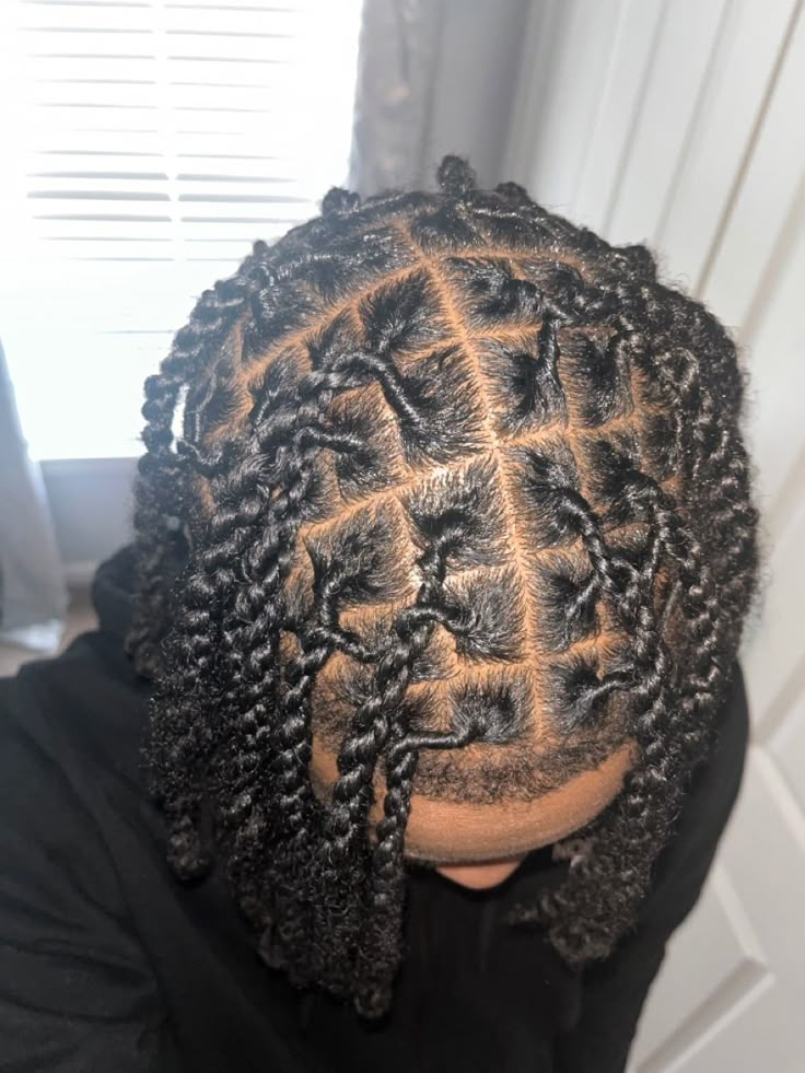 Braids On Curly Hair Men, Single Twist Braids Men, Two Strand Twist Men Dreads Short, Twists On Men Natural Hair, Braids For Curly Hair Men, Guys Twist Hairstyle, Re Twist Dreads Men, Stud Twist Hairstyles, Male Hairstyles Black