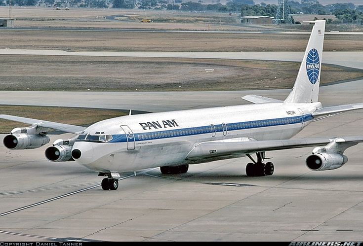 an airplane is sitting on the tarmac waiting for passengers to get on or off