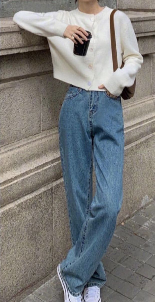 Hight Waist Jean Outfits, Loose Clothing Style For Women, Simple Outfit Ideas Casual Jeans, Outfit Minimalista, Light Academia, Mode Inspo, 가을 패션, Korean Outfits, Looks Style