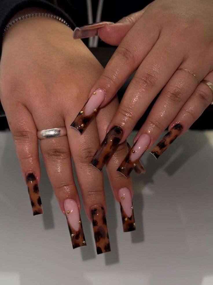 Ongles Bling Bling, Cheetah Print Nails, Brown Acrylic Nails, Cheetah Nails, Leopard Print Nails, Acrylic Press On Nails, French Tip Acrylic Nails, Print Nails, Leopard Nails