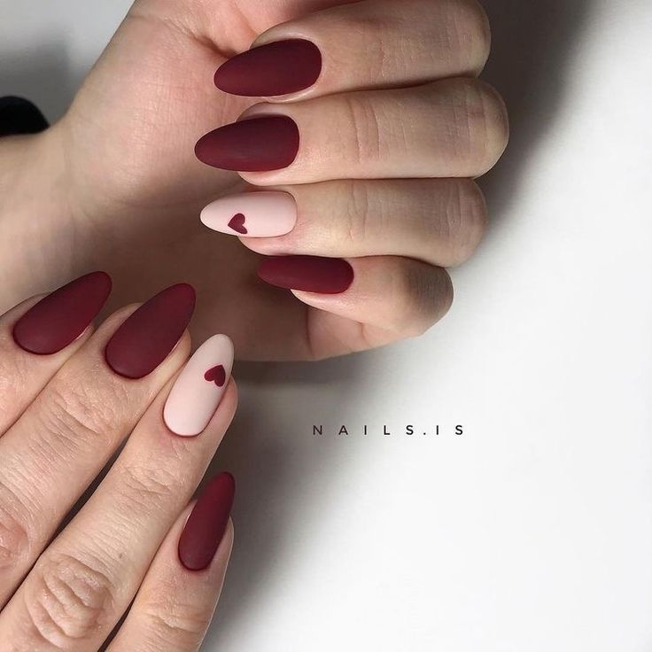 Matte Heart Nails, Desain Salon Kuku, Short Red Nails, Romantic Nails, February Nails, Short Acrylic Nails Designs, Heart Nails, Classy Nails, Chic Nails