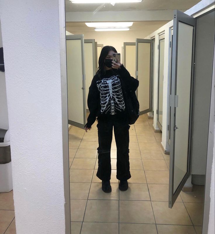 Skeleton Sweater Outfit, Skeleton Clothes, Skeleton Sweater, Sweater Aesthetic, Sweater Outfit, Emo Outfits, Autumn Outfits, College Outfits, Outfits Aesthetic