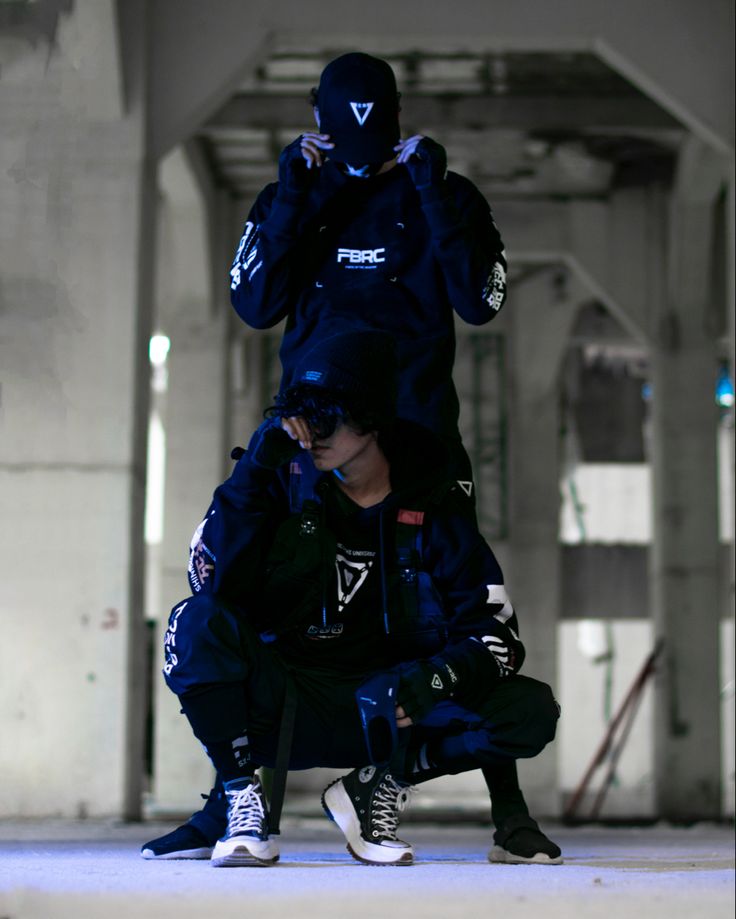 Black And Blue Outfit Men, Outfits Refrence, Blue Outfit Men, Street Goth, Tech Clothing, Clean Fits, Tech Wear, Joker Pics, Techwear Fashion