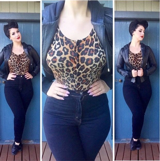 what to wear with violet jeans 50+ best outfits #fashion #outfit #jeans Ootd Cardigan, Rockabilly Girls, Miss Victory Violet, Victory Violet, Mode Rockabilly, Leopard Bodysuit, Rockabilly Looks, Pin Up Vintage, Rockabilly Girl