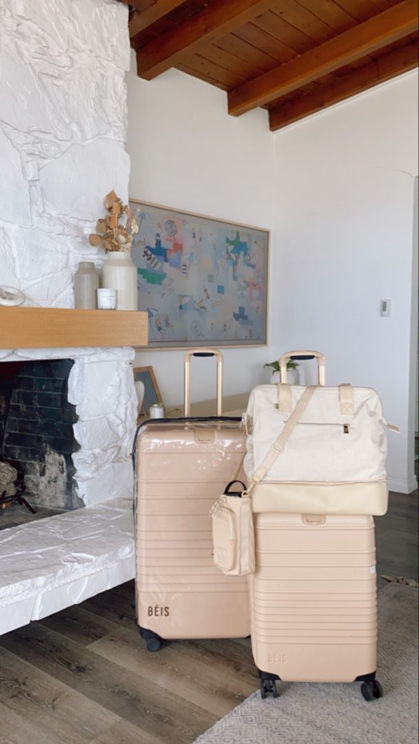 Suite Case Aesthetic, Suitcase Set Aesthetic, Aesthetic Luggage Sets, Beis Luggage Aesthetic, Cute Suitcase Aesthetic, Suit Case Aesthetic, Koper Aesthetic, Koper Traveling Aesthetic, Packing Aesthetic Suitcase