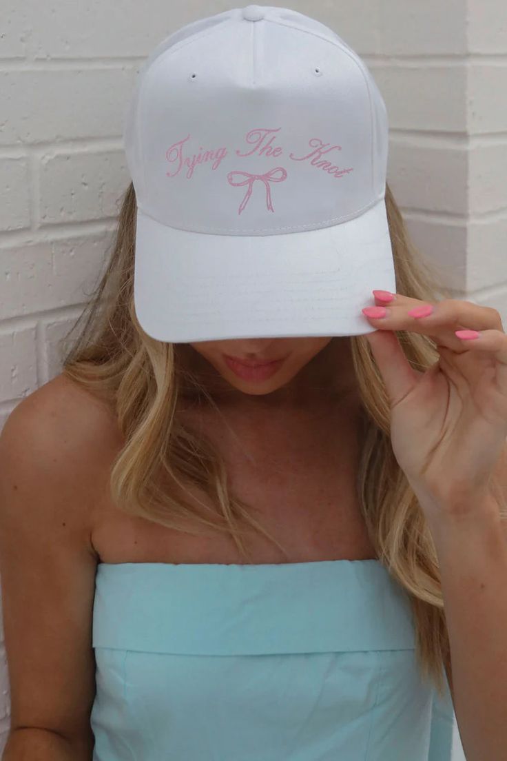 Just a little something cute for the bride to be. This white trucker hat features a pretty pink bow to tell everyone that you are getting married! Bridesmaid Proposal With Hats, Cheap Customizable White Trucker Hat, Cheap White Trucker Hat For Party, Bride Hats, White Trucker Hat, Bride Hat, Eucalyptus Mint, Pink Lemon, Tying The Knot