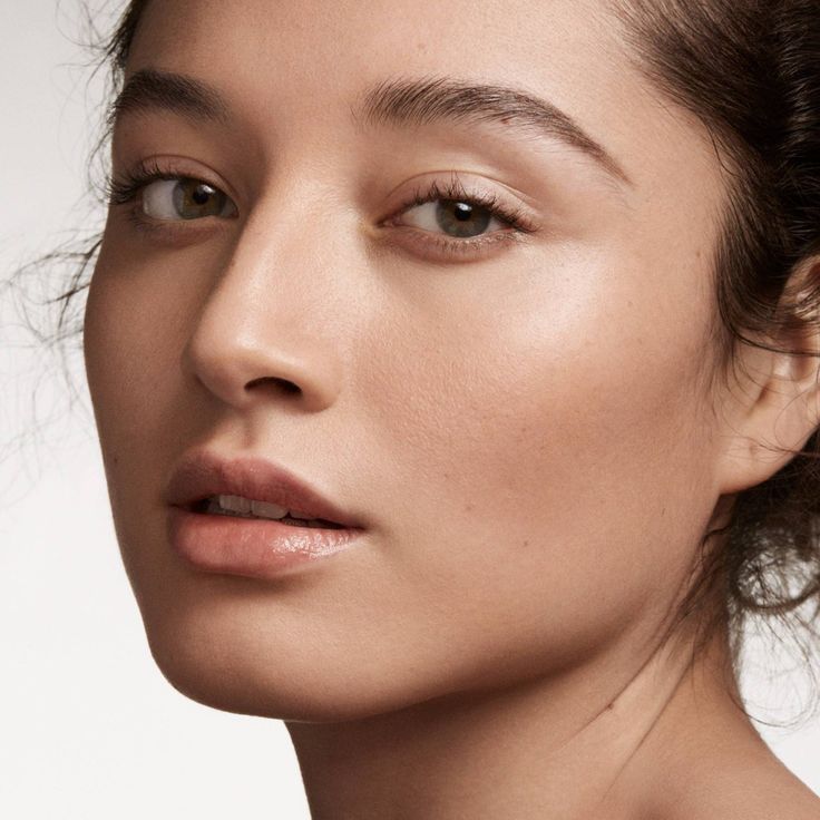 Look fresh all day or night with Fenty Beauty's Pro Filt'r Mini Soft Matte Longwear Foundation, now in a compact, travel-friendly size. Get buildable, medium to full coverage that's undetectably smooth wherever you go. Featuring climate-adaptive technology that flexes with your skin to fight heat, sweat + shine. Available in a range of 50 shades. Holiday Skincare, Fenty Skin, Skin Undertones, Base Makeup, Medium Skin Tone, Top Makeup Products, Beauty Games, Skin Prep, Matte Foundation