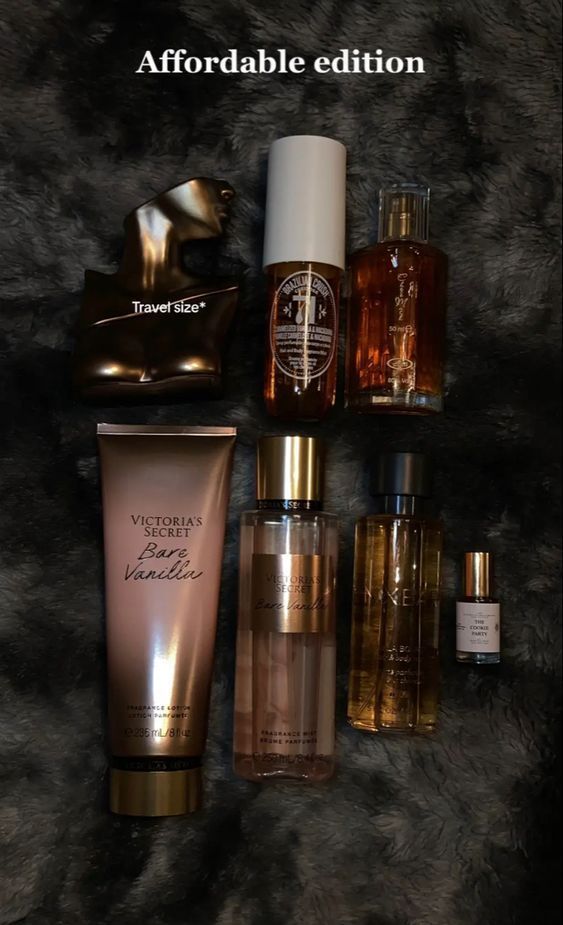 Perfume Combo Ideas, Perfume Combos Bath And Body Works, Scent Layering Combo, Scent Combos Hygiene, Haut Routine, Fragrance Lab, Fragrances Perfume Woman, Body Hygiene, Perfume Body Spray