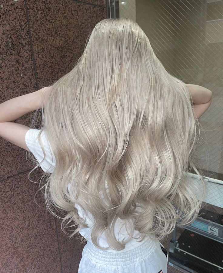 Natural Ash Blonde Hair, Light Ash Blonde Hair Color, Bleaching Black Hair, Blonde Hair Color Chart, Light Ash Blonde Hair, Icy Blonde Hair, Brown Hair Looks, Fall Hair Color Trends, Hairstyles 2024