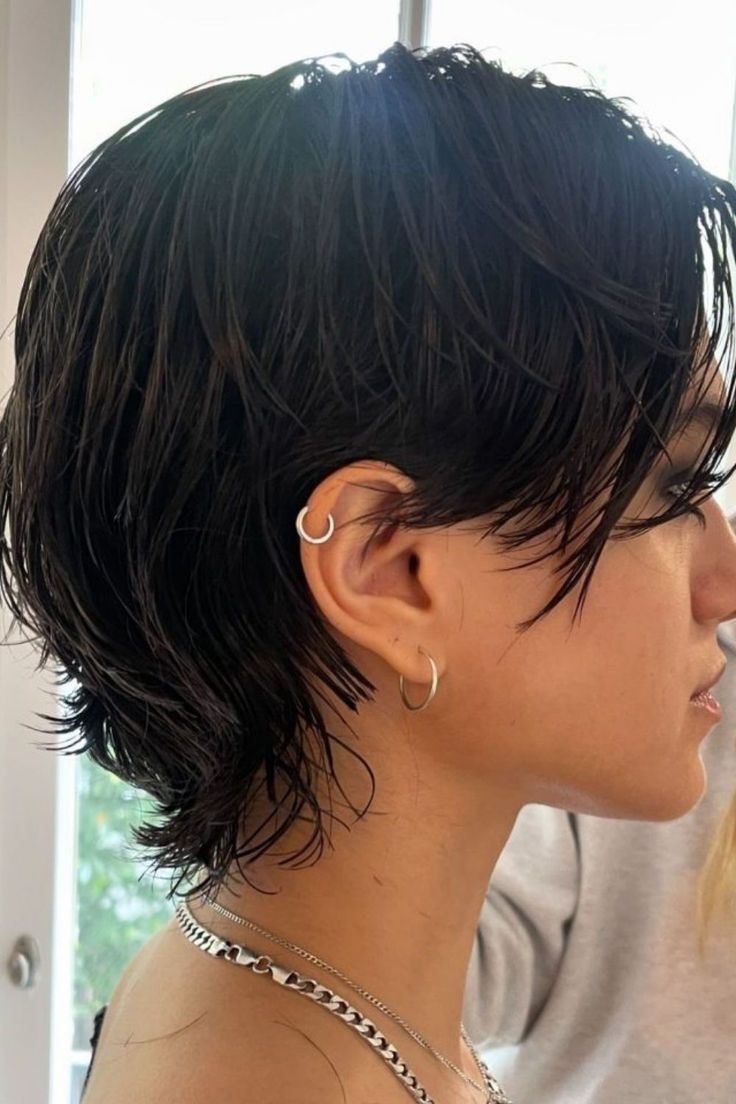 Short Hairstyle Back View, Back Brushed Hair Hairstyles, Short Hairstyles For Square Face Shape, Edgy Women’s Haircut, Super Short Shaggy Haircuts, Pixie Hairstyles Square Face, Shirt Hair Women, Medieval Short Hair, Thick Straight Hair Haircut Short