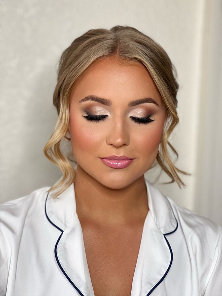 Glam Bride Makeup, Wedding Makeup For Blue Eyes, Wedding Makeup Blue, Wedding Eyes, Wedding Makeup Bride, Wedding Eye Makeup, Glam Wedding Makeup, Bridesmaid Hair Makeup, Formal Makeup