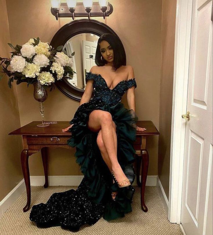 2022 Prom Dress, 8th Grade Prom Dresses, Emerald Green Prom Dress, Prom Photoshoot, Classy Prom, Prom Inspiration, African Prom Dresses, Gorgeous Prom Dresses, Prom Dresses Long Mermaid