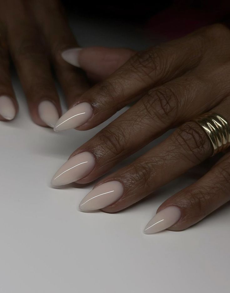 Nails Simple Elegant, Feminine Nails, Minimalist Manicure, Nail Poses, Natural Almond Nails, Polka Dot Nail Designs, Stiletto Nails Short, Natural Nails Manicure, Natural Gel Nails