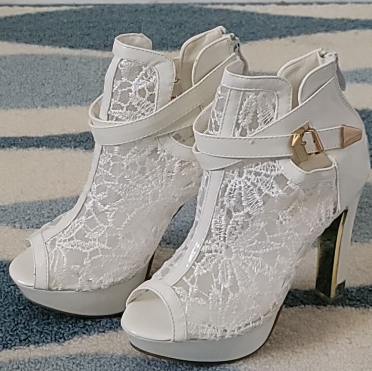 5.5 Zips In Back White Lace & Gold Buckles Fall Wedding Shoes For Bride, White Lace Wedding Shoes, White Wedding Boots, Heels Classy Elegant, Fall Wedding Shoes, Bride Attire, Lace Ankle Boots, Bridal Boots, Viking Wedding