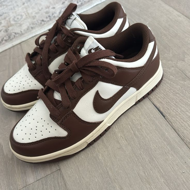 Brand New Nike Chocolate Dunks. Size 6.5 Nike Retro Brown Sneakers, Nike Custom Cream Sneakers With Round Toe, Photographie Indie, Pretty Sneakers, Nike Brown, Cute Nike Shoes, Cute Nikes, Nike Sneakers Women, Aesthetic Shoes