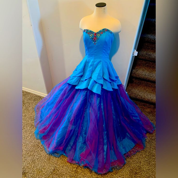 Very Nice Ballgown By Deb. Bright Colors Formal Dress With Rhinestones Dress With Rhinestones, Deb Dresses, Formal Dress, 9 And 10, Bright Colors, Ball Gowns, Color Blue, Prom Dresses, Prom