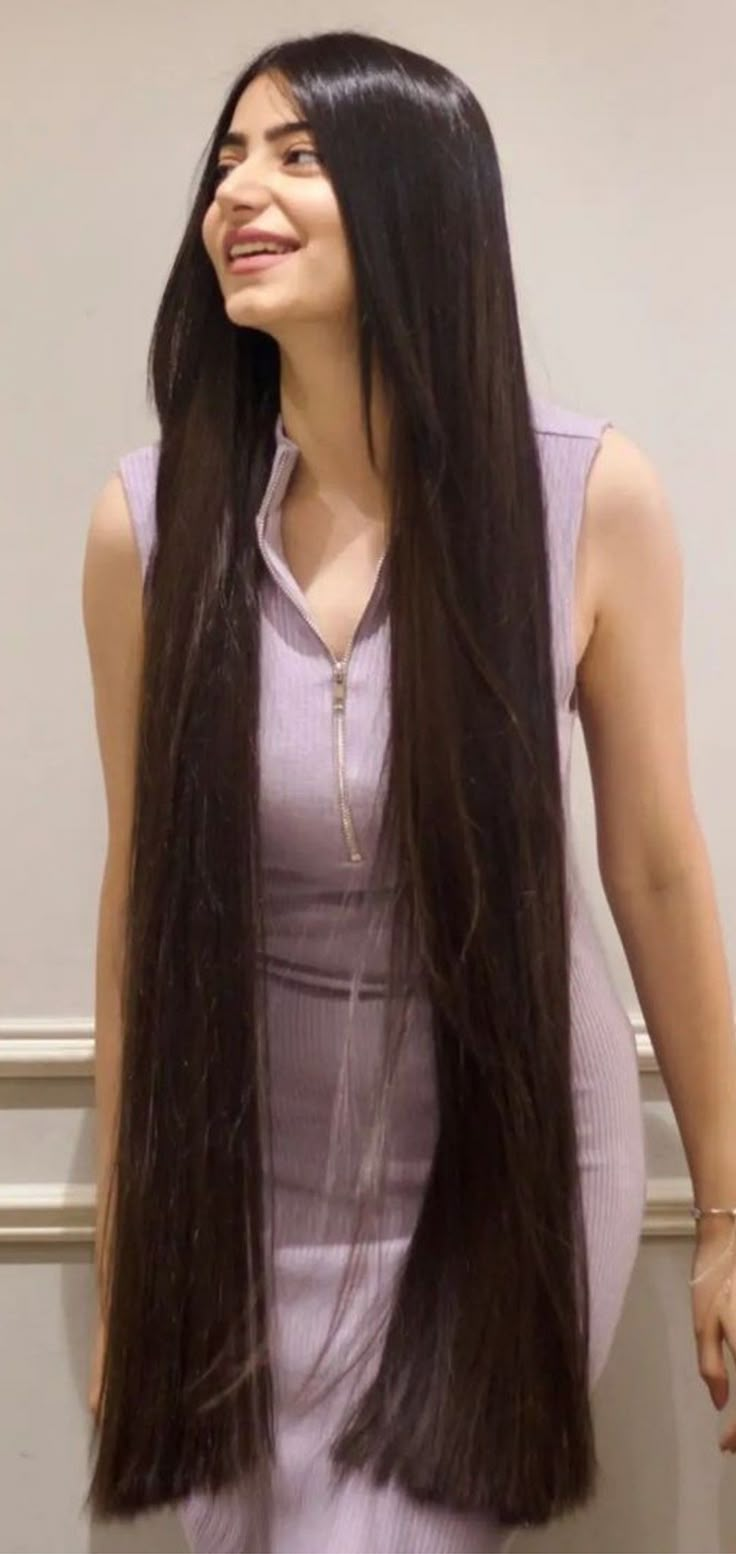 Long Shiny Hair, Extremely Long Hair, Long Silky Hair, Long Hair Pictures, Really Long Hair, Long Dark Hair, Hair Up Styles, Haircuts Straight Hair, Super Long Hair