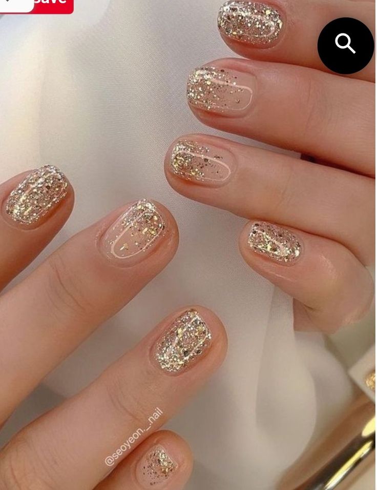 Classy Gold Nails, House Interior Makeover, Growth Tattoos, Gold Sparkle Nails, Brush Techniques, Nails Brush, Gold Gel Nails, Gold Manicure, Interior Makeover