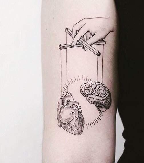 Mind and heart puppet tattoo Marionette Tattoo, Mirror Tattoo, Brain Tattoo, Heart And Brain, Visuell Identitet, 심플한 그림, Petit Tattoo, Body Decoration, Tattoo Heart