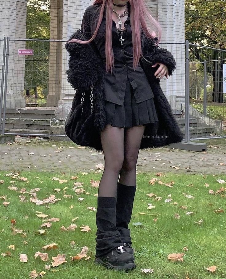 Gothic Aesthetic Style, Gothic Winter Dress, Soft Winter Outfits Aesthetic, Layered Gothic Outfits, Black Skirt Goth Outfit, Aesthetic Goth Clothes, Goth Outfit With Skirt, Cottagecore Black Outfit, Anglo Gothic Aesthetic Outfit