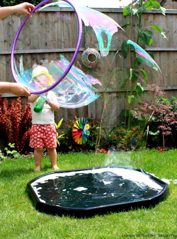 Giant Bubbles Recipe Make your own Giant Bubbles Stem Chemistry, Kids Messy Play, Giant Bubble Recipe, Bubbles Recipe, Messy Play Activities, Summer Activities For Toddlers, Community Farm, Work Planning, Bubble Recipe