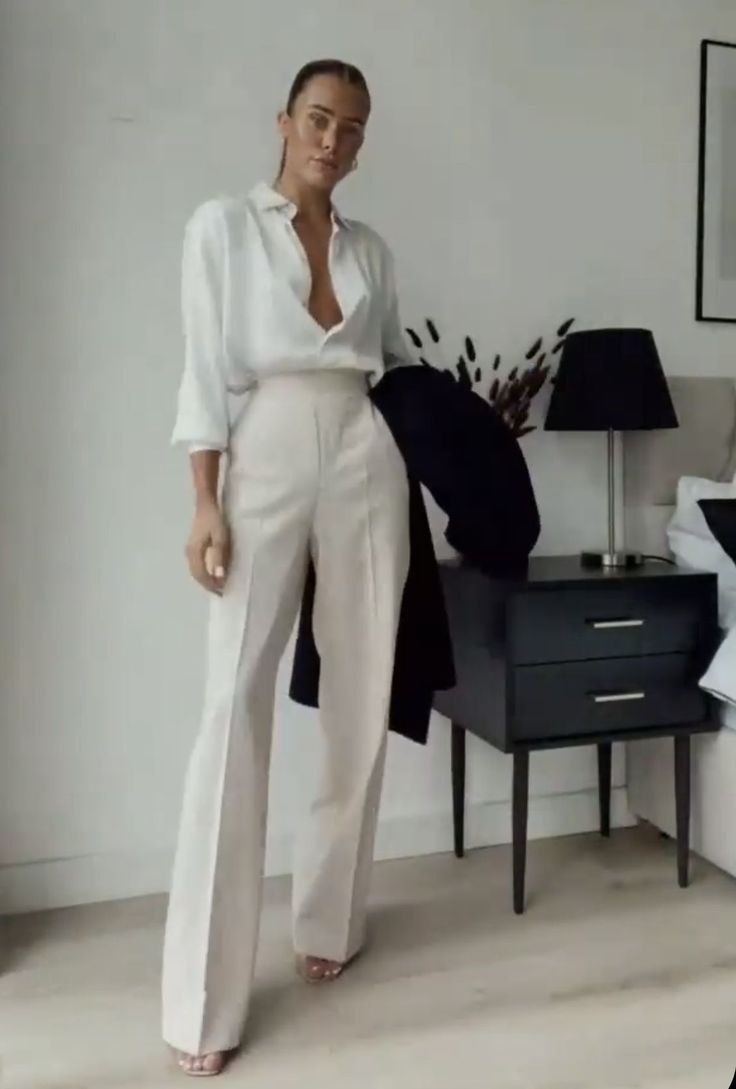 Elevated Business Casual Outfits For Women, Retreat Photoshoot, Resort Casual, Chique Outfits, Dramatic Classic, Work Fits, Woman Suit Fashion, Elegant Outfits, Classy Work Outfits