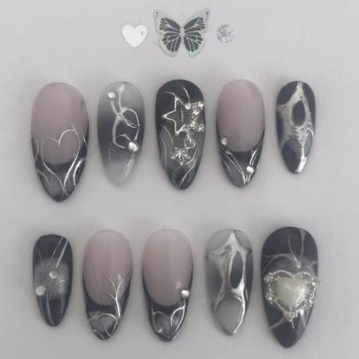 Nails 2024 White, White Nails With Black Designs, White And Black Nails Design, Nail Designs Black And White, Idol Nails, Fashion Women Clothes, Black And White Nail Designs, Black And White Nails, Fake Nails Designs